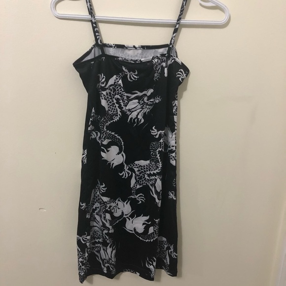 Black and white dragon bodycon dress - Picture 2 of 3
